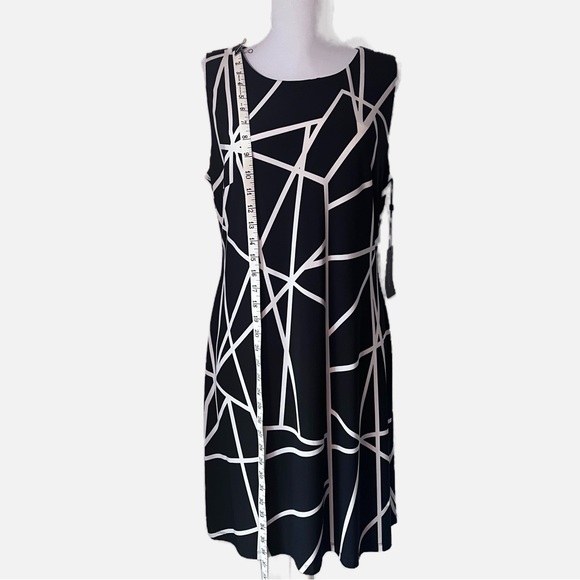 SOLD NWT Tommy Hilfiger Black/White Geometric Pattern Jersey Sheath Dress Sz 10 - Picture 5 of 11
